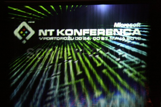 Instalace FogScreenu na NT konferenci