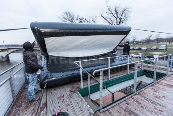 AirScreen Green Yacht