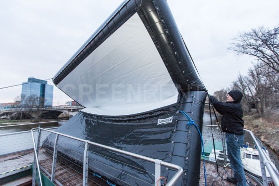 AirScreen Green Yacht